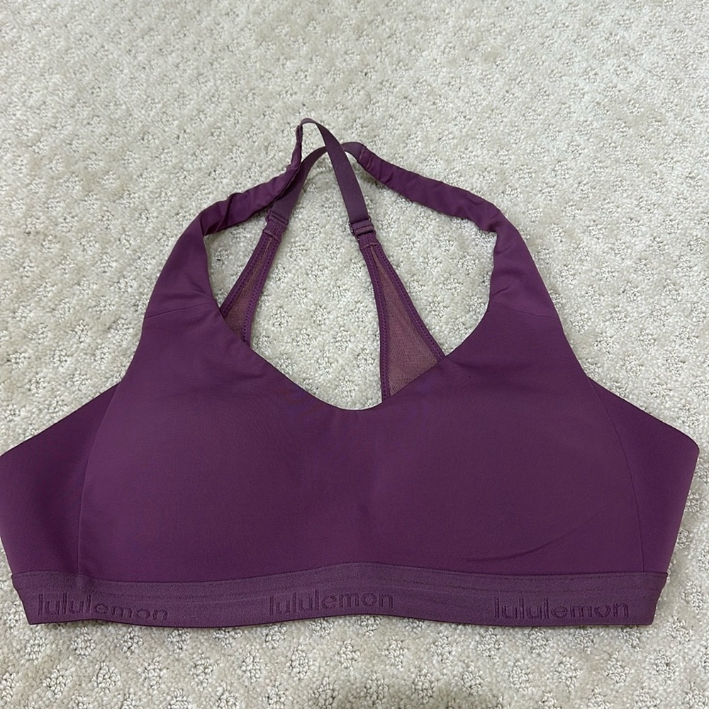 Lululemon sports bra